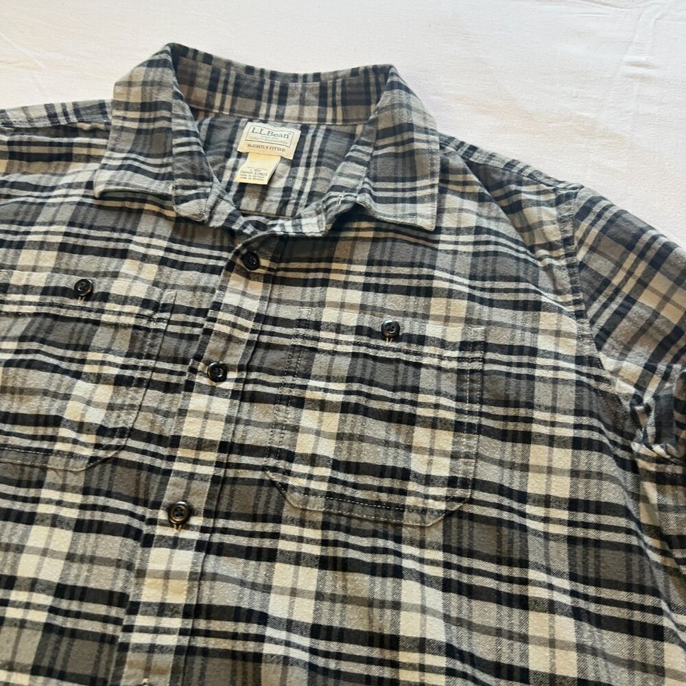 L.L.Bean Scotch Plaid Flannel Shirt Slightly Fitted Grey 100% Cotton Large - Picture 2 of 10